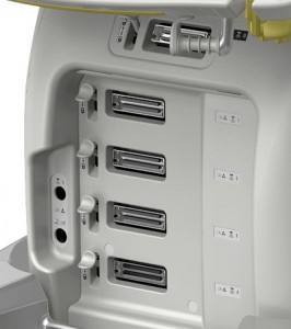 Четыре компактных порта для датчиков нового поколения и система защиты кабелей
<br />
